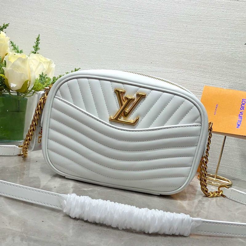 Camera box handbag Louis Vuitton White in Synthetic - 35586888