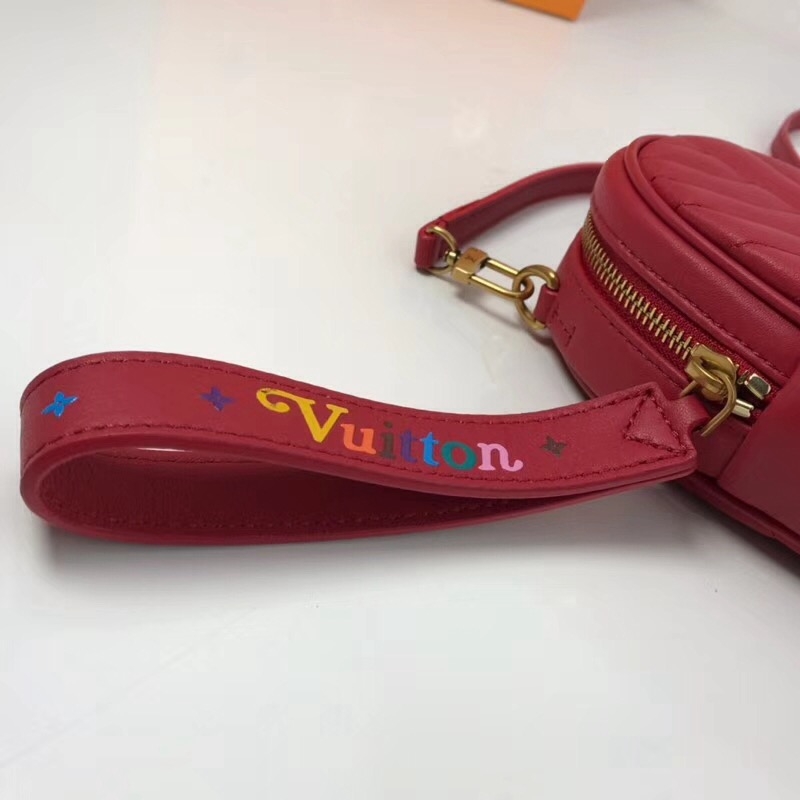 Louis Vuitton 2018 pre-owned New Wave Love Lock Heart crossbody