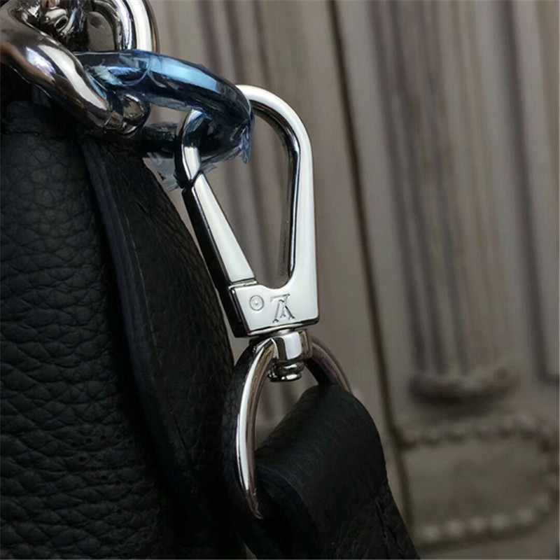 Louis Vuitton Babylone Chain Bb In Noir