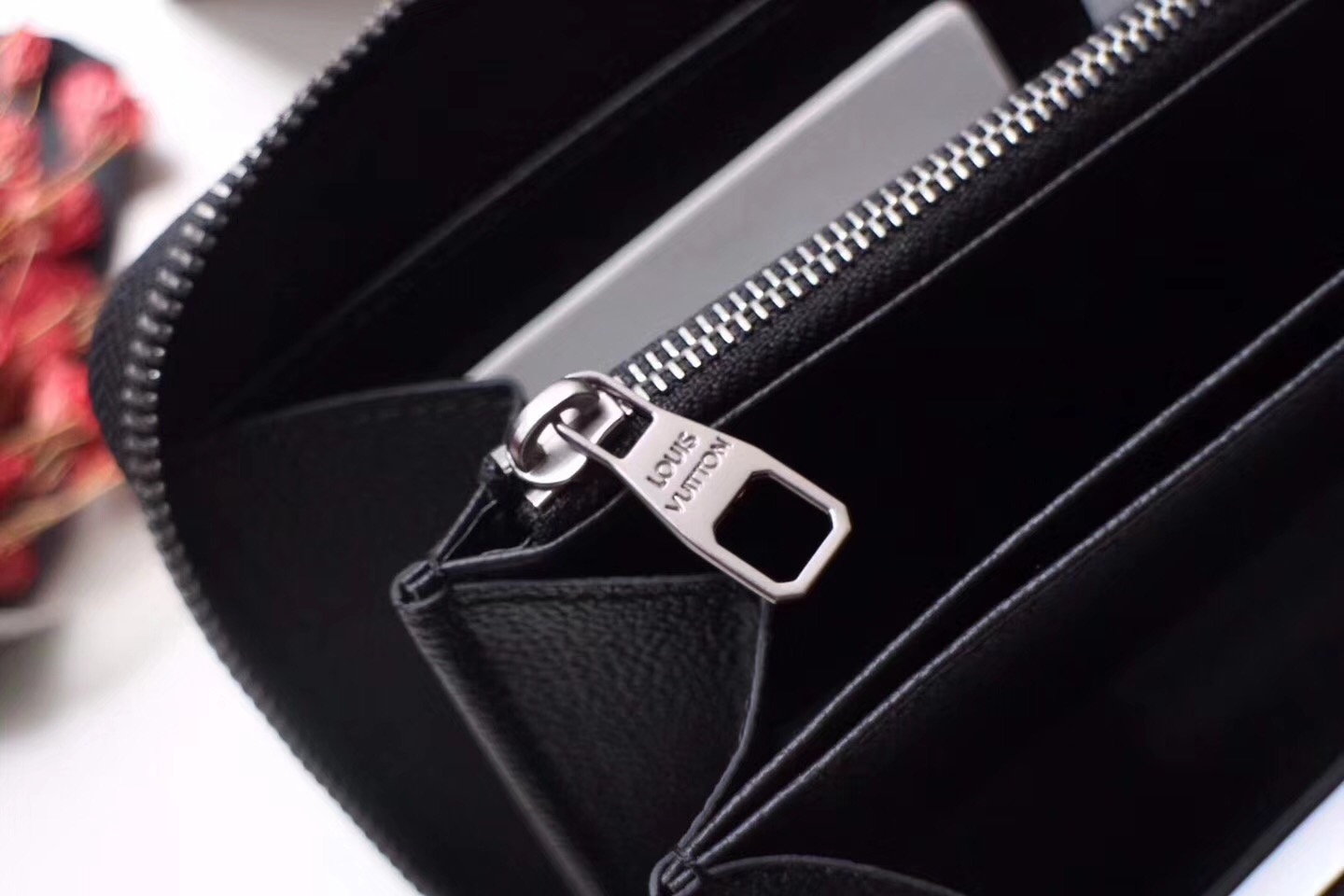Vuitton Empreinte Zippy coin purse M60574 Noir coin purse