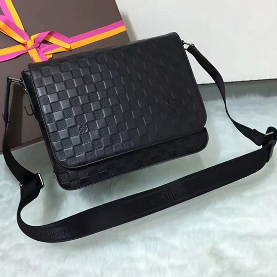 Louis Vuitton Discovery Messenger Bag Damier Infini Leather PM